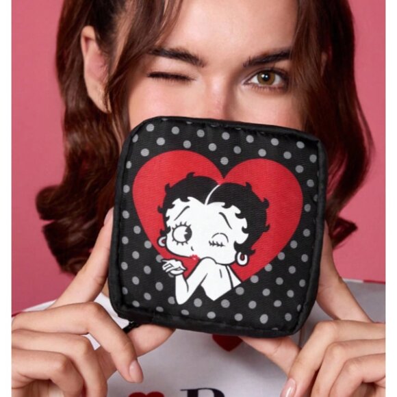 Betty Boop Cute Storage Pouch Bag – Retro Makeup, Sanitary, Electronics, Travel - Picture 1 of 4